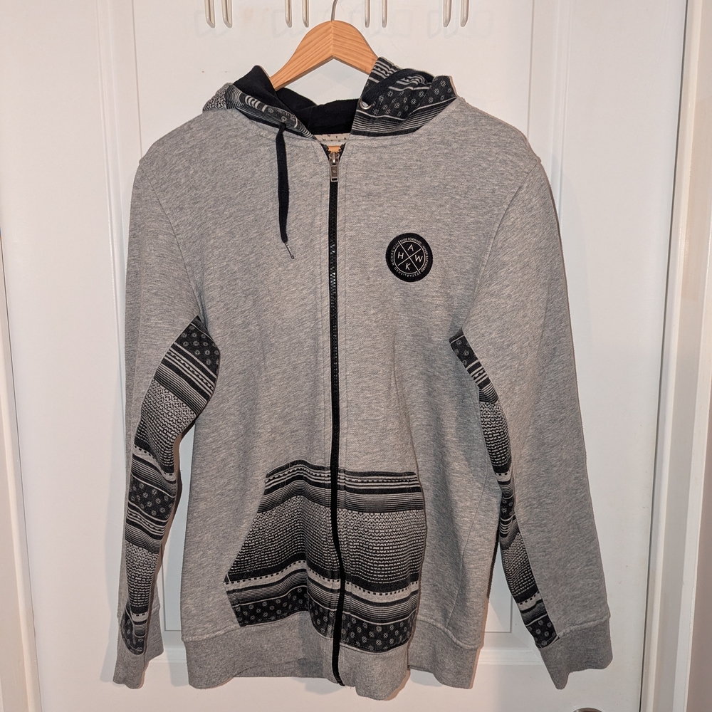 ⭐3 For $20⭐ Tony Hawk Gray Patterned Men's Sweater
